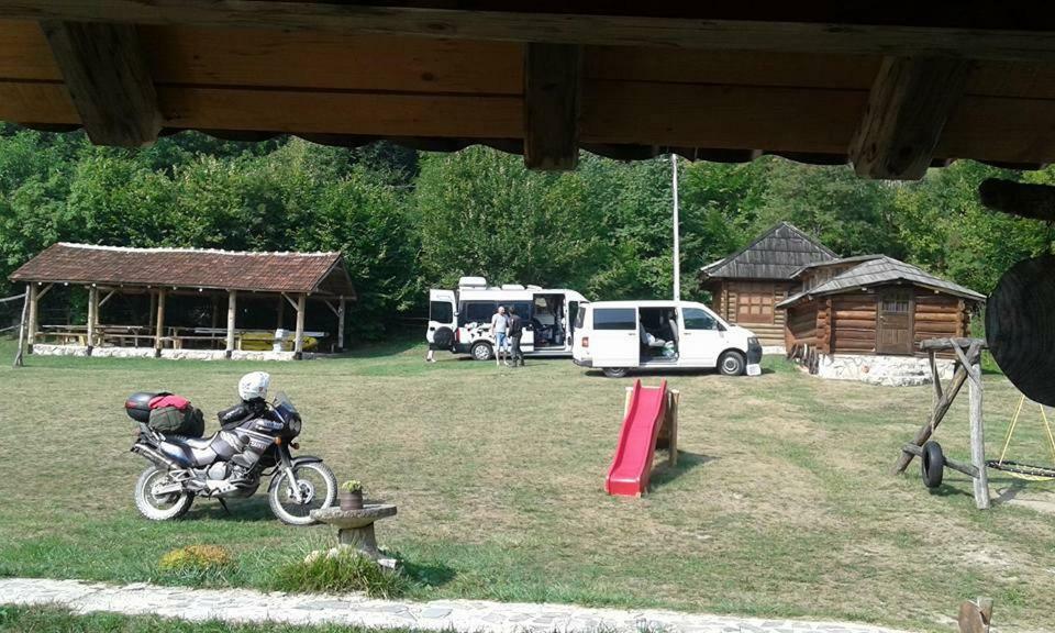 Hotel Etno Kuce Miljevic Sipovo Exterior foto